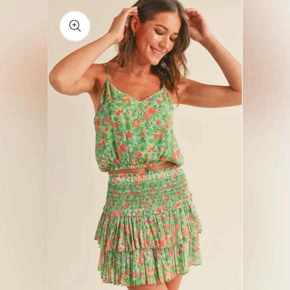 RESET by JANE•Green Rose Shanae Bubble Camisole&Tiered Ruffle Mini Skirt Set - Picture 2 of 9